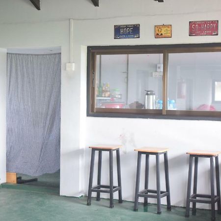 Celia Hostel Μανταλέι Εξωτερικό φωτογραφία
