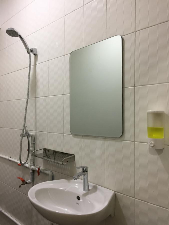 Celia Hostel Μανταλέι Εξωτερικό φωτογραφία