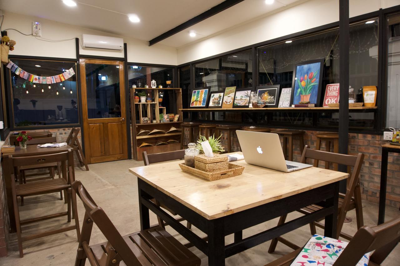 Celia Hostel Μανταλέι Εξωτερικό φωτογραφία