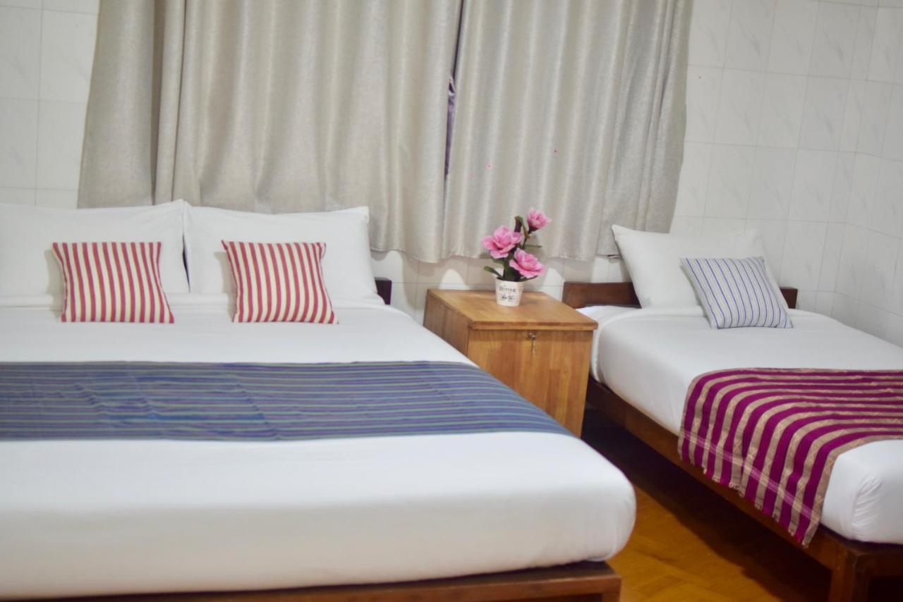 Celia Hostel Μανταλέι Εξωτερικό φωτογραφία