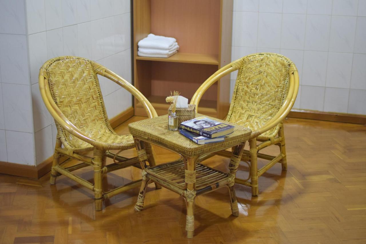 Celia Hostel Μανταλέι Εξωτερικό φωτογραφία