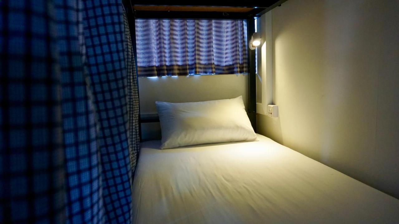Celia Hostel Μανταλέι Εξωτερικό φωτογραφία